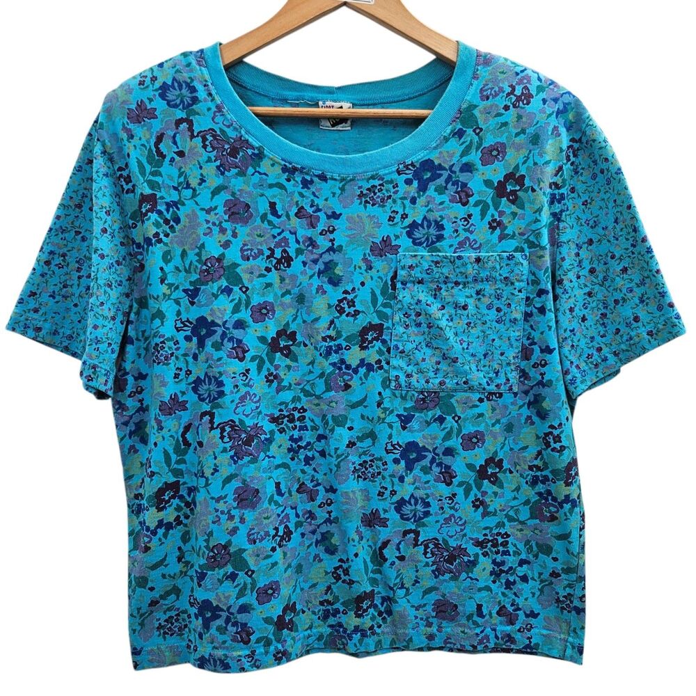 Vintage 80s/90s Blue Floral Print Pocket T-Shirt Size Large Made in USA